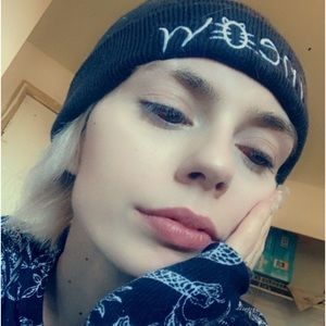 Meet your Posher, Sierra